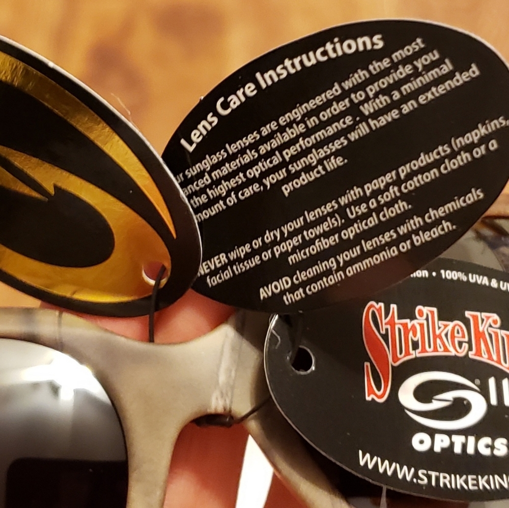 Sunglasses - Picture 3 of 3
